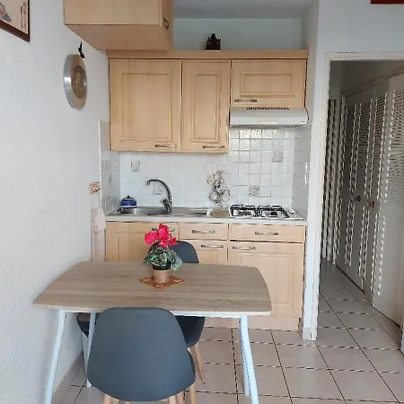 בית נופש Cap D'agde, Bord De Mer, 50 M De La Roquille, Climatise Et Wifi,