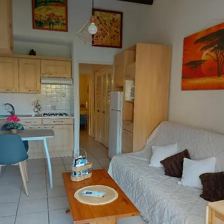 Cap D'agde, Bord De Mer, 50 M De La Roquille, Climatise Et Wifi, בית נופש אגדה